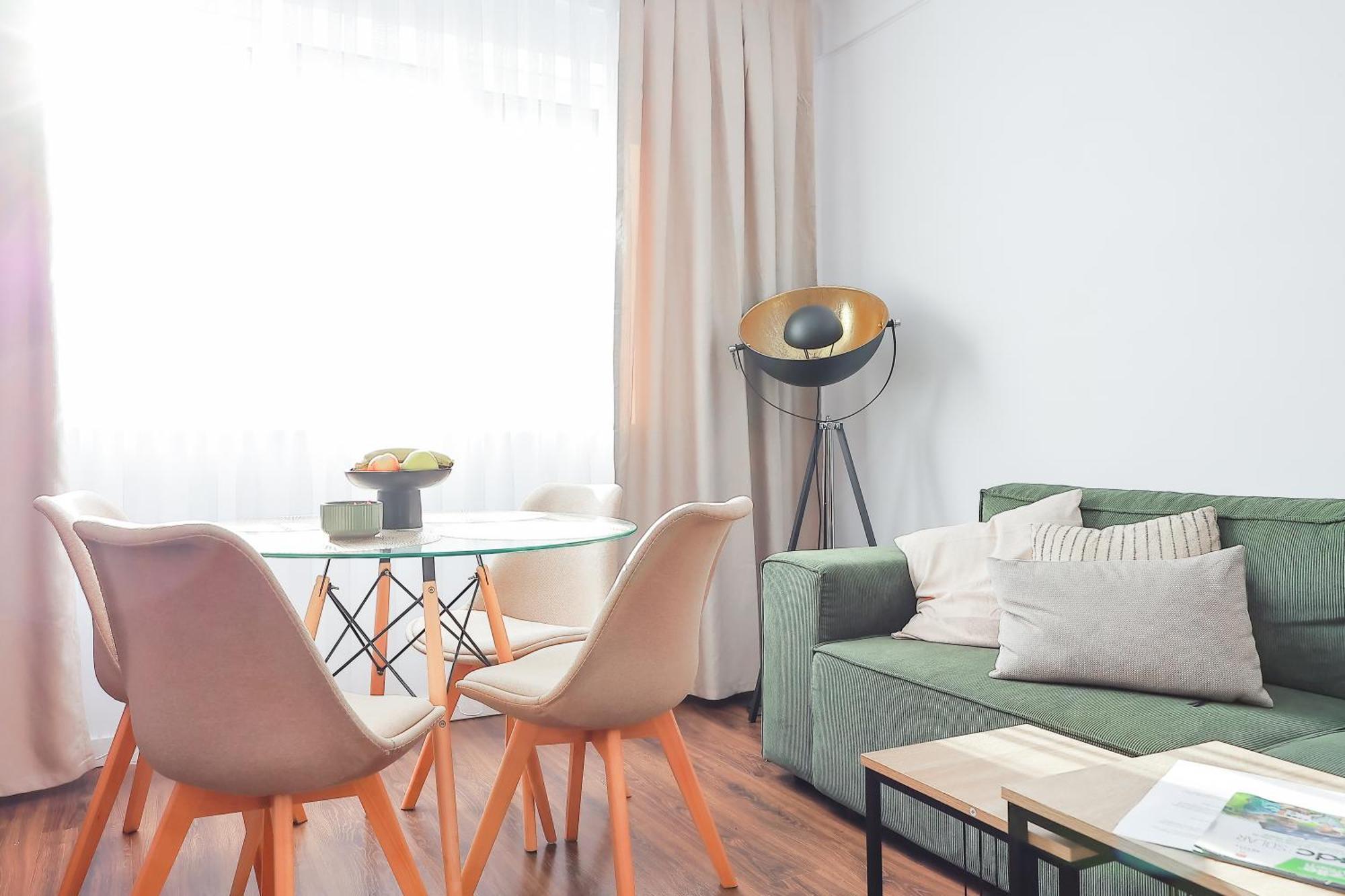 Oradea City Center Apartment Near Aquapark With Jacuzzi & Parking Екстер'єр фото